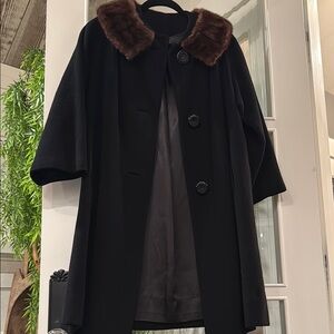 Elegant Black Coat with Fur Collar